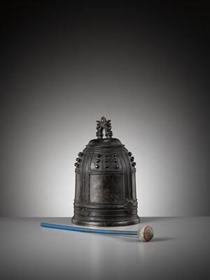 Lot 483 - A BRONZE TEMPLE BELL, CHINA, 17TH CENTURY