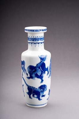 Lot 727 - A BLUE AND WHITE PORCELAIN ROULEAU VASE