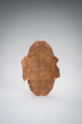 Lot 63 - AN INSCRIBED SHANG DYNASTY ‘ORACLE BONE’ TURTLE PLASTRON, JIAGUWEN