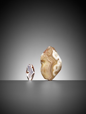 Lot 662 - TWO BACTRIAN BANDED AGATE BEADS, LATE 3RD TO EARLY 2ND MILLENIUM BC