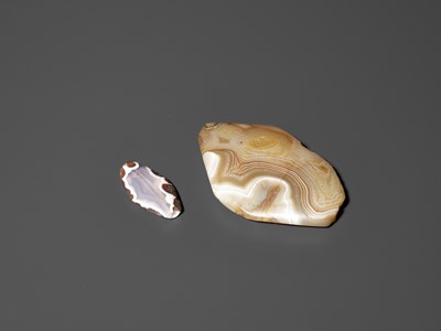 Lot 662 - TWO BACTRIAN BANDED AGATE BEADS, LATE 3RD TO EARLY 2ND MILLENIUM BC