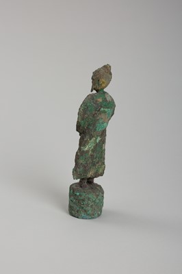 Lot 1489 - A BRONZE FIGURE OF A MAN, DONG SON CULTURE