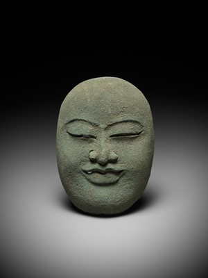 Lot 687 - A BRONZE DEATH MASK, GOA MADE, EAST JAVA, INDONESIA, 1ST MILLENNIUM BC - 1ST MILLENNIUM AD