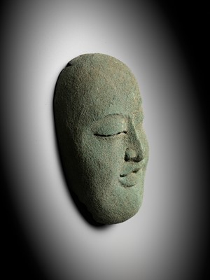 Lot 687 - A BRONZE DEATH MASK, GOA MADE, EAST JAVA, INDONESIA, 1ST MILLENNIUM BC - 1ST MILLENNIUM AD