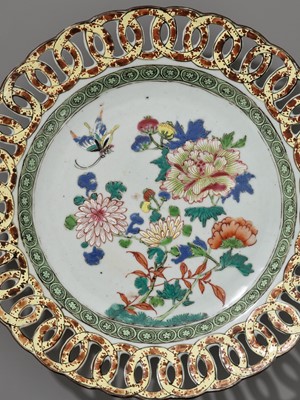 Lot 107 - A PAIR OF ‘SPOTTED BAMBOO’ FAMILLE ROSE DISHES, EARLY QIANLONG PERIOD