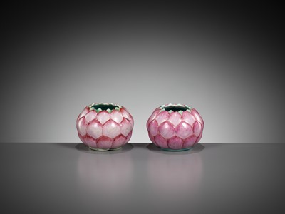 Lot 250 - A PAIR OF LOTUS-SHAPED WATER POTS, CHINA, EARLY 19TH CENTURY