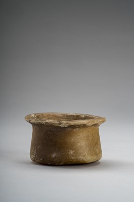 Lot 984 - A BACTRIAN CALCITE POT