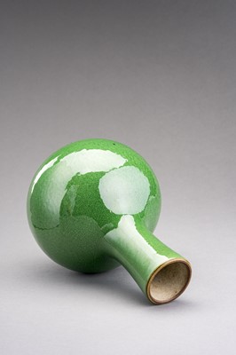 Lot 601 - AN APPLE GREEN CRACKLE-GLAZED BOTTLE VASE, TIANQIUPING, QING DYNASTY