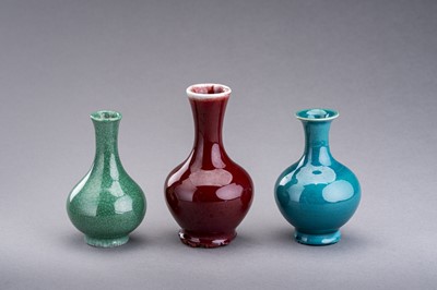 Lot 696 - A GROUP OF THREE MINIATURE BOTTLE VASES, TIANQIUPING, c. 1920s