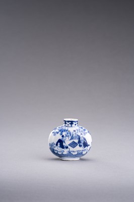 Lot 486 - TWO BLUE AND WHITE PORCELAIN SNUFF BOTTLES, QING DYNASTY
