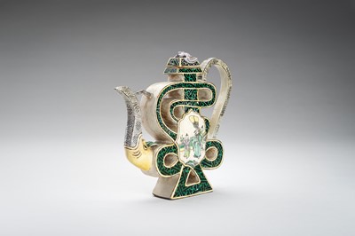 Lot 671 - A FAMILLE VERTE PORCELAIN PUZZLE TEAPOT, c. 1900s