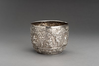 Lot 866 - AN EMBOSSED SILVER BOWL WITH FIGURAL RELIEF