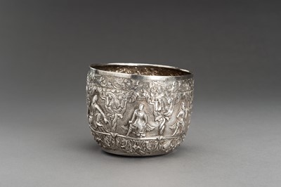 Lot 866 - AN EMBOSSED SILVER BOWL WITH FIGURAL RELIEF