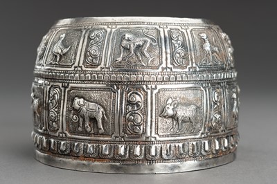 Lot 865 - AN EMBOSSED SILVER BOWL WITH ANIMAL RELIEF