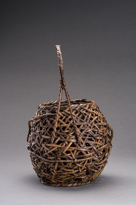 Lot 1070 - A HANAKAGO, 'IKEBANA' BAMBOO BASKET FOR FLOWER ARRANGEMENTS