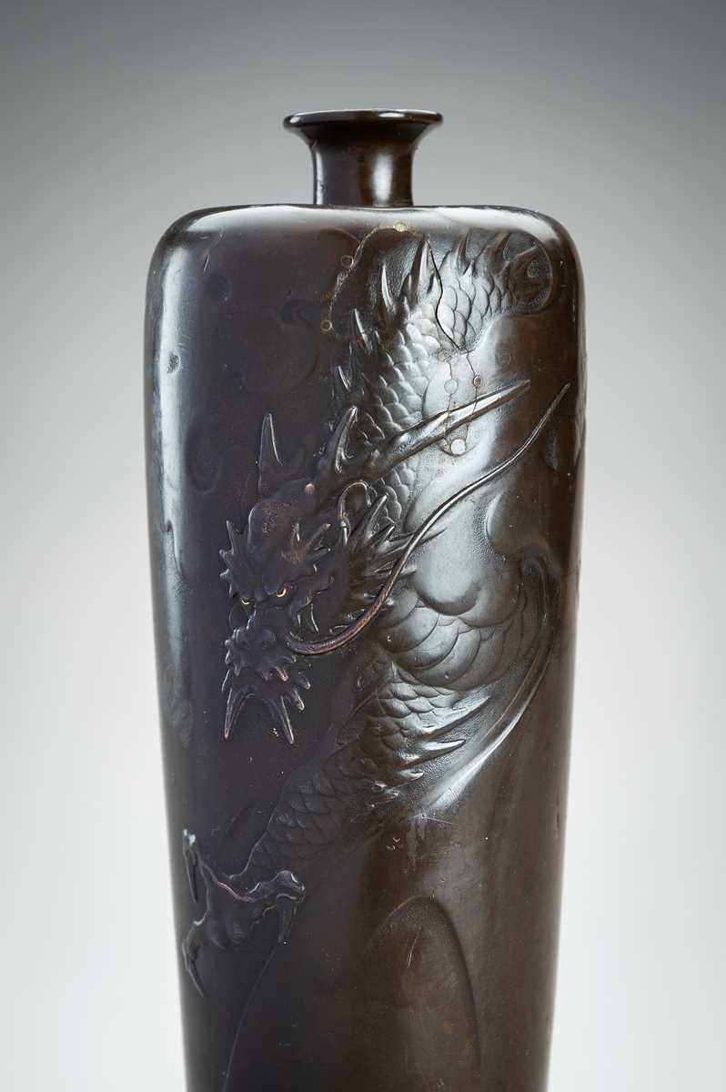 Lot 22 - OSHIMA JYOUN: A BRONZE VASE WITH A DRAGON, MEIJI