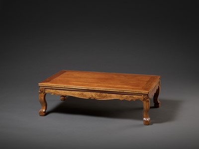 Lot 4 - A HUANGHUALI LOW TABLE, KANGZHUO, 17TH-18TH CENTURY