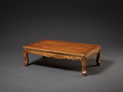 Lot 4 - A HUANGHUALI LOW TABLE, KANGZHUO, 17TH-18TH CENTURY