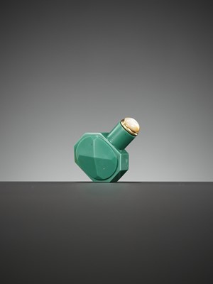 Lot 55 - A SMALL JASPER-GREEN FACETED GLASS SNUFF BOTTLE, IMPERIAL GLASSWORKS, 18TH CENTURY