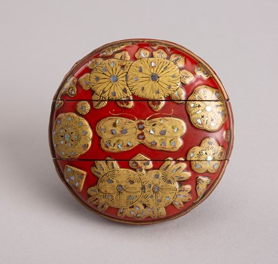 Lot 579 - A ROUND RED AND GILT LACQUER TWO-CASE INRO, MEJI