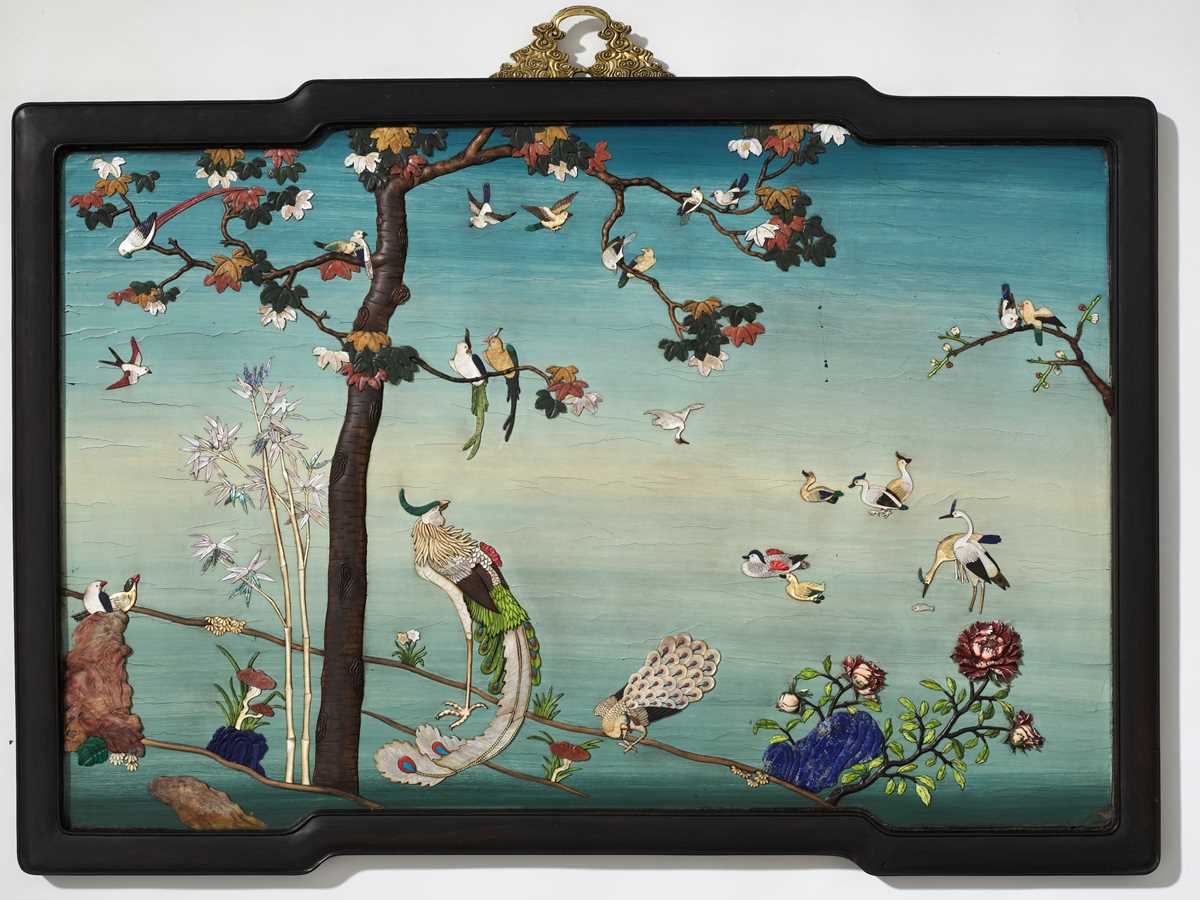 Lot 11 - A LARGE INLAID LACQUER ‘HUNDRED BIRDS WORSHIP THE PHOENIX’ ZITAN-FRAMED HANGING PANEL, QIANLONG PERIOD