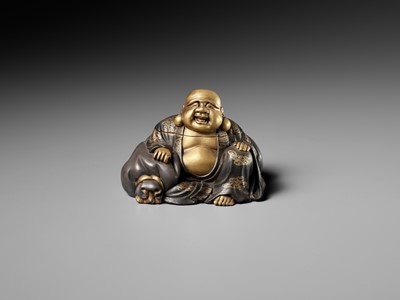 Lot 16 - A FINE LACQUER KOGO (INCENSE BOX) AND COVER IN THE FORM OF HOTEI