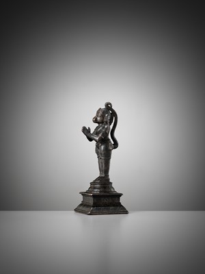 Lot 690 - A BRONZE FIGURE OF HANUMAN, INDIA, 17TH CENTURY