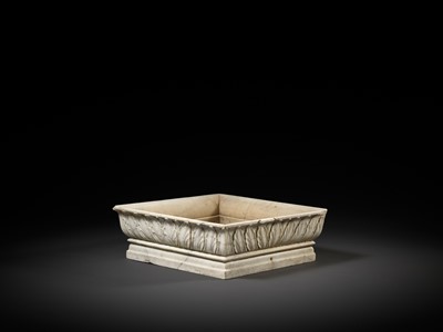 Lot 692 - AN ‘ACANTHUS LEAF’ MARBLE BASIN, INDIA, 17TH-18TH CENTURY
