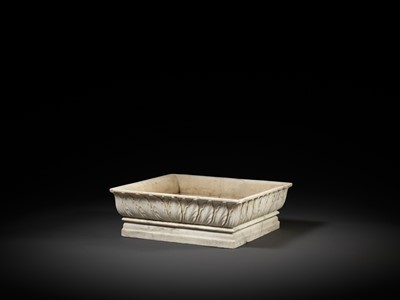 Lot 692 - AN ‘ACANTHUS LEAF’ MARBLE BASIN, INDIA, 17TH-18TH CENTURY