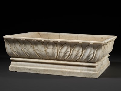Lot 692 - AN ‘ACANTHUS LEAF’ MARBLE BASIN, INDIA, 17TH-18TH CENTURY