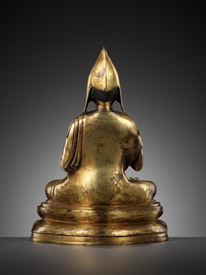 Lot 175 - A LARGE GILT BRONZE FIGURE OF TSONGKHAPA, 17TH-18TH CENTURY