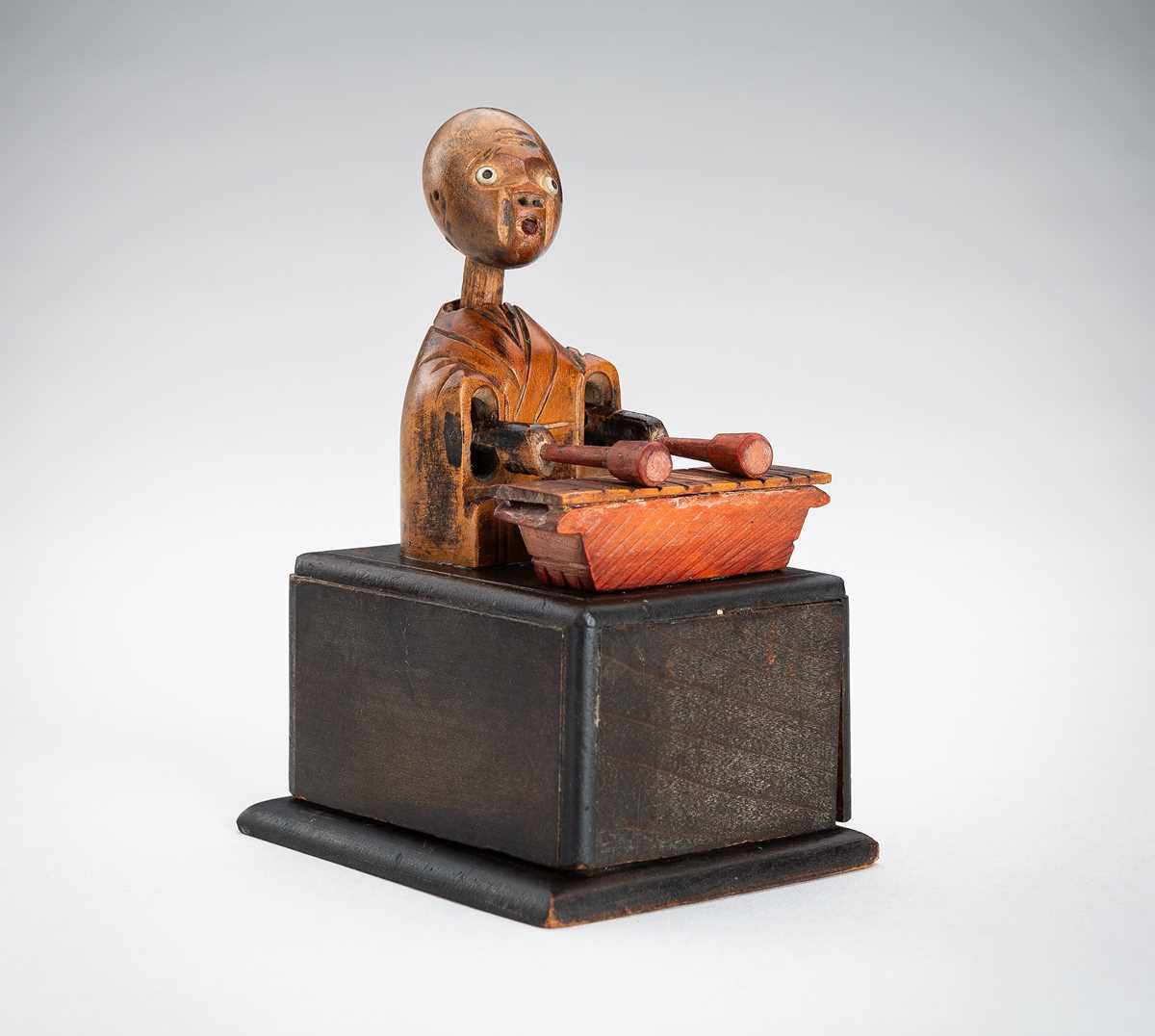 Lot 1077 - AN AMUSING WOOD KOBE TOY, MEIJI