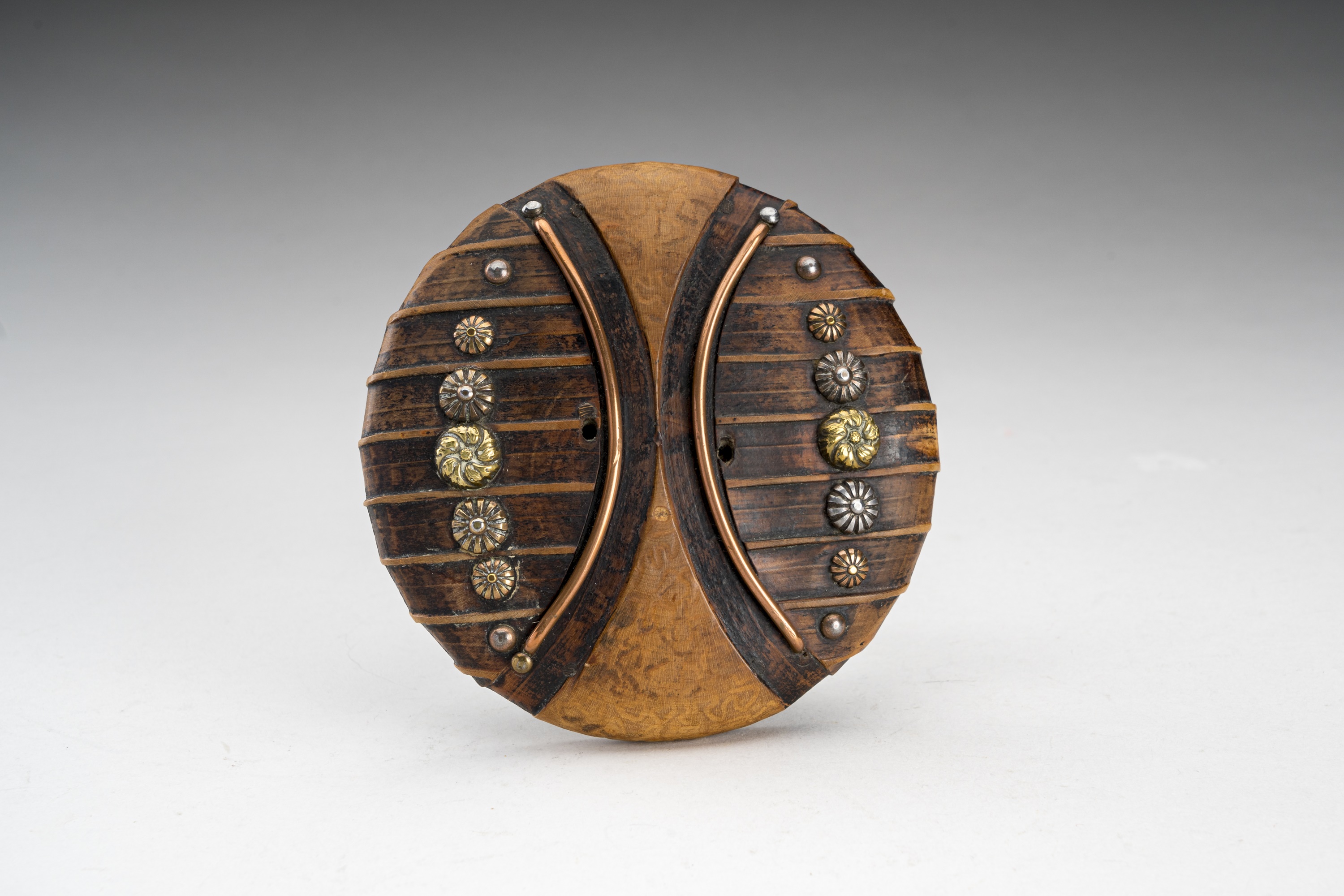 Lot 1037 - A CARVED AND INSET WOODEN BOX