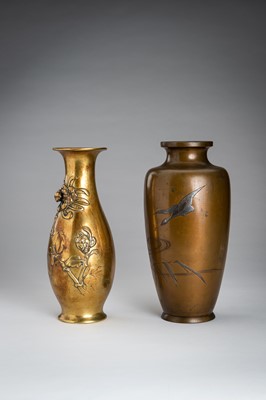 Lot 41 - A LOT WITH TWO BRONZE VASES, MEIJI PERIOD