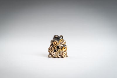 Lot 1462 - A WALRUS TUSK NETSUKE OF GAMA SENNIN