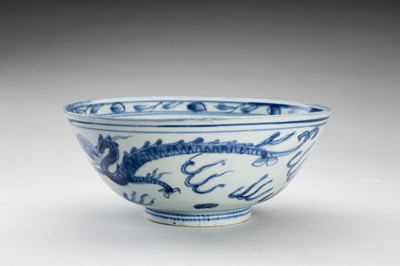 Lot 556 - A BLUE AND WHITE PORCELAIN ‘DRAGON AND PHOENIX’ BOWL, ‘HATCHER CARGO’