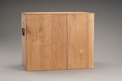 Lot 1083 - A WOODEN JAPANESE STORAGE BOX WITH 5 DRAWERS