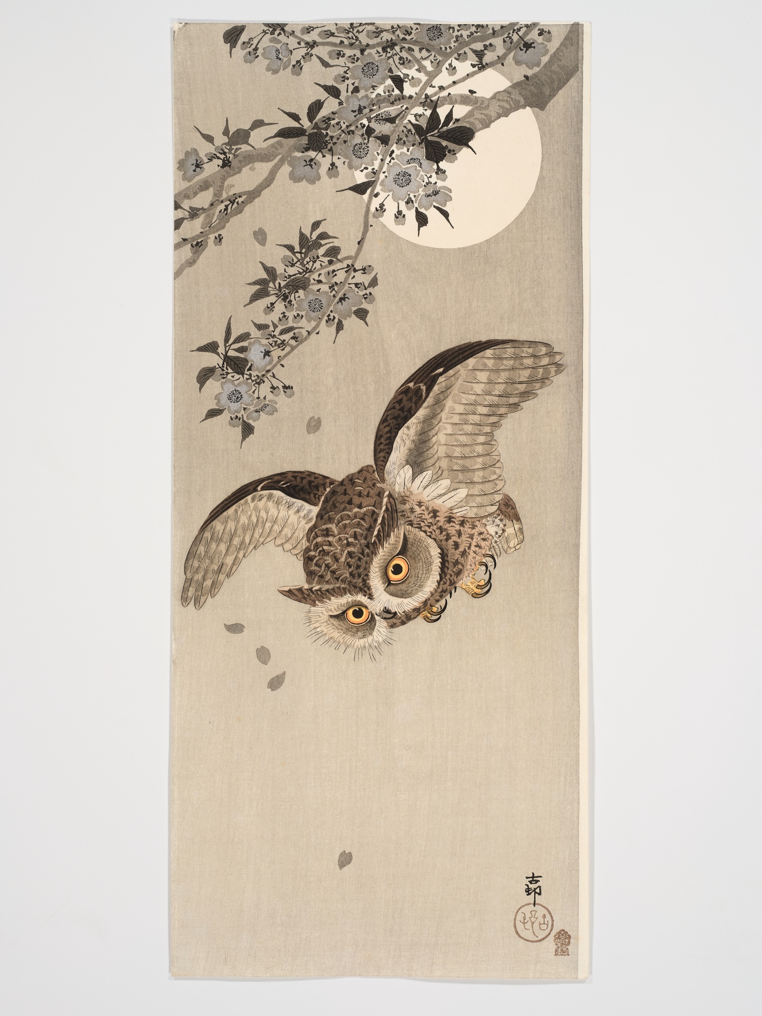 Lot 88 - OHARA KOSON (1877-1945), SCOPS OWL IN FLIGHT,