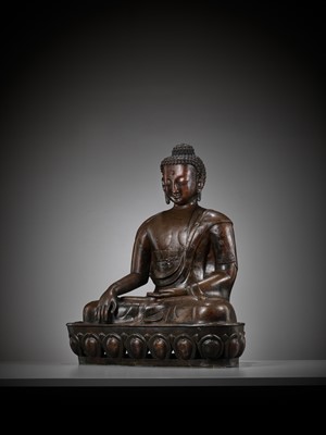 Lot 90 - A LARGE CAST AND REPOUSSÉ COPPER FIGURE OF BUDDHA SHAKYAMUNI, QING DYNASTY