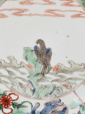 Lot 396 - A PAIR OF FAMILLE VERTE SCALLOPED ‘HAWK’ DISHES, KANGXI PERIOD