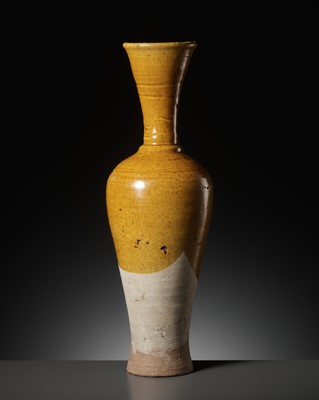 Lot 500 - A TALL AMBER-GLAZED VASE, LIAO DYNASTY