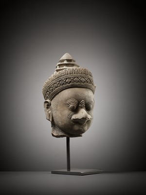 Lot 218 - A SANDSTONE HEAD OF GARUDA, KOH KER STYLE, KHMER EMPIRE, 10TH CENTURY