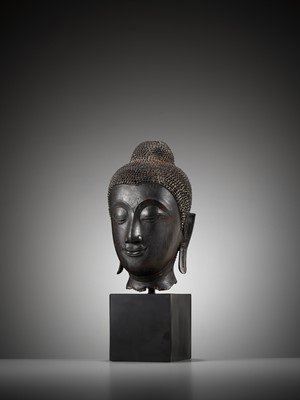 Lot 258 - A MAGNIFICENT BRONZE HEAD OF BUDDHA, SUKHOTHAI KINGDOM