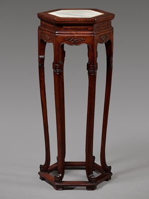 Lot 288 - A MARBLE-INSET LACQUERED HARDWOOD INCENSE STAND, XIANGJI, 19TH CENTURY