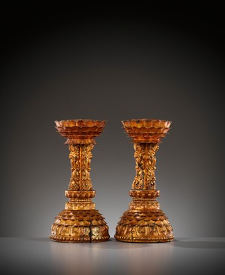 Lot 285 - A PAIR OF GILT-LACQUERED WOOD ALTAR EMBLEM STANDS, QING DYNASTY
