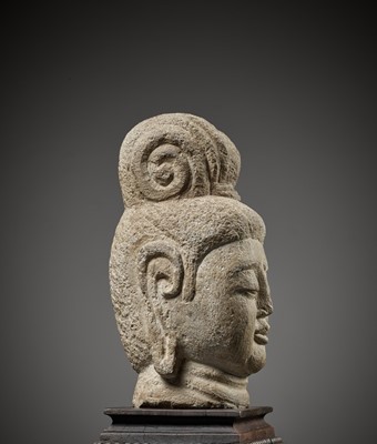 Lot 170 - A RARE SANDSTONE HEAD OF GUANYIN, SUI TO TANG DYNASTY