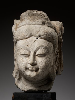 Lot 497 - A WHITE MARBLE HEAD OF A BODHISATTVA, NORTHERN QI DYNASTY
