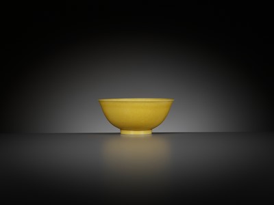 Lot 125 - AN IMPERIAL YELLOW-GLAZED BOWL, DAOGUANG MARK AND PERIOD