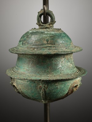 Lot 631 - A BRONZE ELEPHANT BELL, KHMER EMPIRE, ANGKOR PERIOD