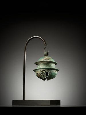 Lot 631 - A BRONZE ELEPHANT BELL, KHMER EMPIRE, ANGKOR PERIOD